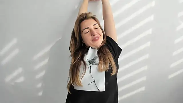 Summmmersky online show from March 16, 2025, 6:42 am