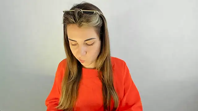 Summmmersky online show from March 9, 2025, 11:47 am