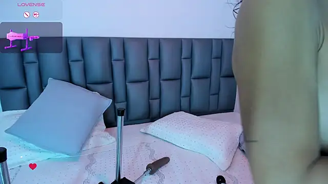 Snapshot of Abbyadams chatting on November 15, 2025, 3:10 am Abbyadams online show from November 15, 2025, 3:10 am