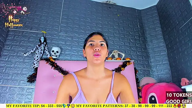 Snapshot of AriannaLewiis chatting on October 19, 2025, 7:27 pm AriannaLewiis online show from October 19, 2025, 7:27 pm