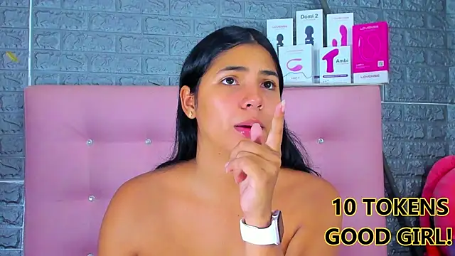 Snapshot of AriannaLewiis chatting on March 19, 2025, 8:00 pm AriannaLewiis online show from March 19, 2025, 8:00 pm