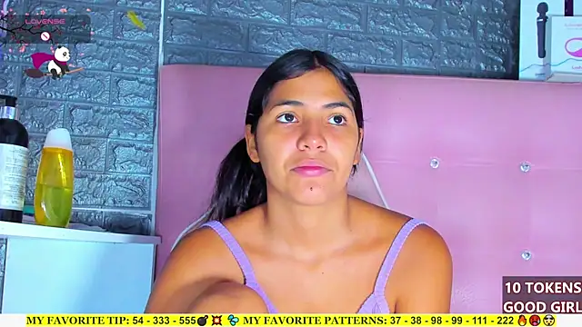 Snapshot of AriannaLewiis chatting on October 11, 2025, 7:59 pm AriannaLewiis online show from October 11, 2025, 7:59 pm