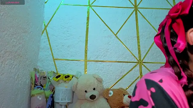 SheilaSmiith online show from January 12, 2026, 7:53 pm