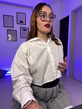 Snapshot of Miss-Abbii chatting on March 7, 2025, 7:27 pm Miss-Abbii online show from March 7, 2025, 7:27 pm