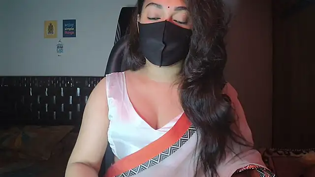 Most-Beautiful-Queen online show from November 4, 2025, 7:06 pm