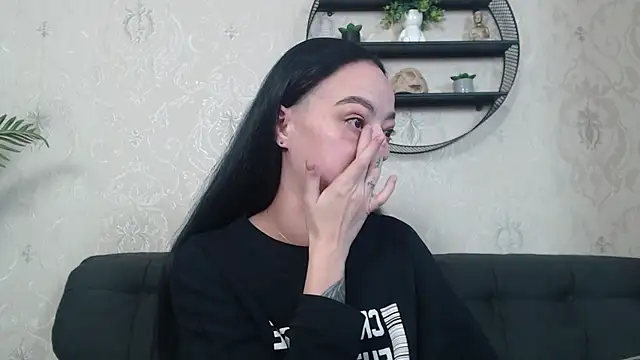 IzabelllNoir online show from November 30, 2025, 8:48 am