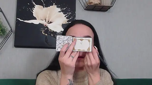 IzabelllNoir online show from February 7, 2026, 9:39 am