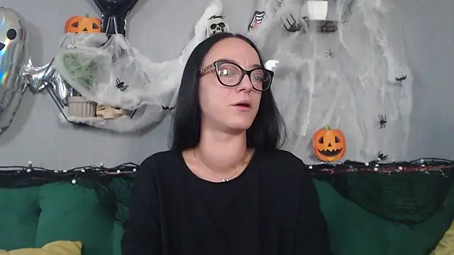 IzabelllNoir online show from October 27, 2025, 8:59 am