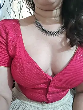 Brown Maxi online show from March 15, 2025, 8:48 am