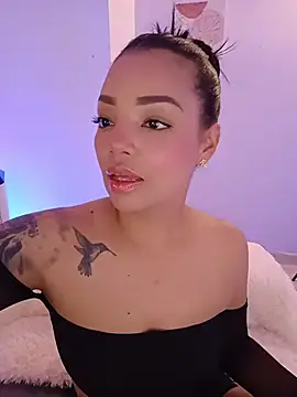 Sara LipsX online show from April 21, 2026, 2:51 am