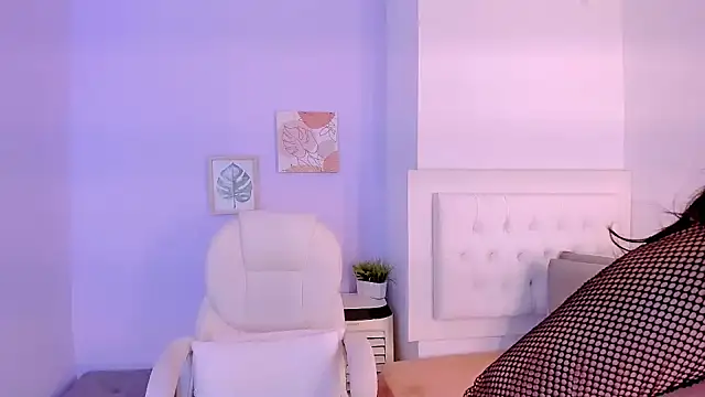 Snapshot of Sara_LipsX chatting on January 16, 2025, 2:09 am Sara LipsX online show from January 16, 2025, 2:09 am