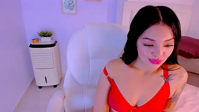 Snapshot of Sara_LipsX chatting on February 8, 2025, 9:56 am Sara LipsX online show from February 8, 2025, 9:56 am