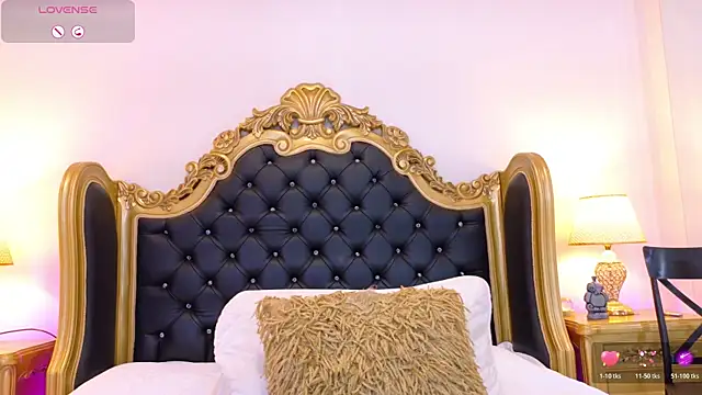 AdelinaVans online show from April 13, 2026, 1:59 pm