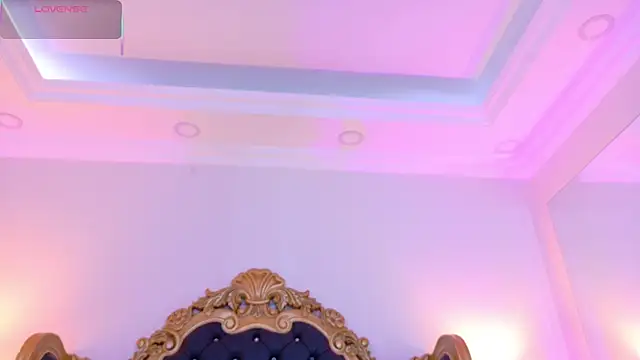 AdelinaVans online show from June 12, 2026, 11:52 am