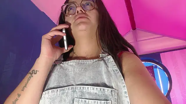 vitoria23  online show from July 6, 2026, 2:46 pm