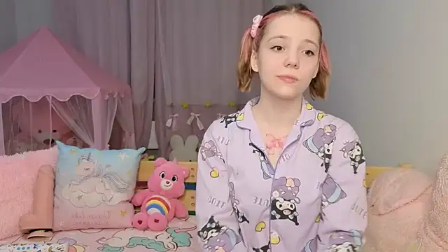 PrincessLittleKiki online show from April 25, 2026, 7:11 pm