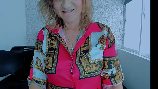 ScarletHoot  online show from January 16, 2025, 6:06 pm