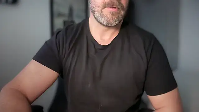 Mr Beef online show from December 1, 2025, 9:54 am