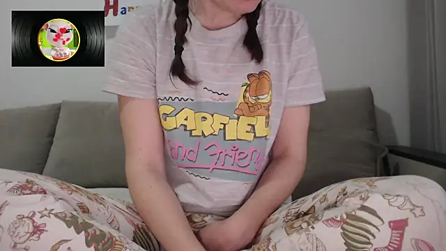  JustmeHere  online show from February 4, 2026, 9:59 am