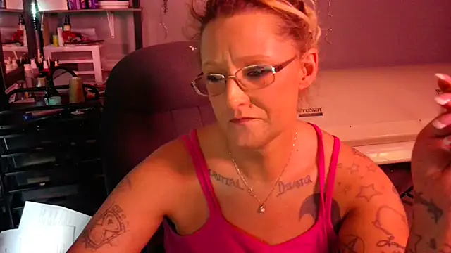 Snapshot of Lisalovely6981 chatting on January 26, 2025, 5:02 pm Lisalovely6981 online show from January 26, 2025, 5:02 pm