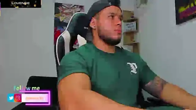 Snapshot of Marco_diaz1 chatting on February 4, 2026, 1:22 am Marco diaz1 online show from February 4, 2026, 1:22 am