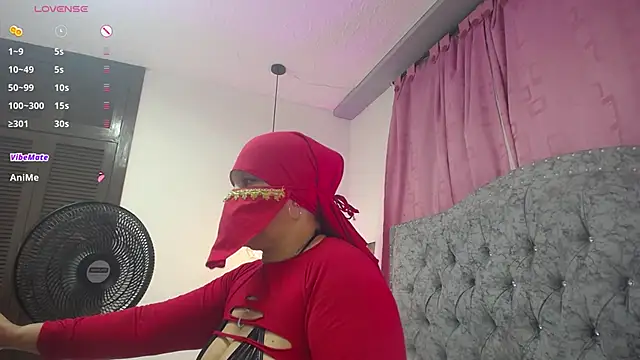 Snapshot of Uzziah_Sabag chatting on November 12, 2025, 1:10 am Uzziah Sabag online show from November 12, 2025, 1:10 am