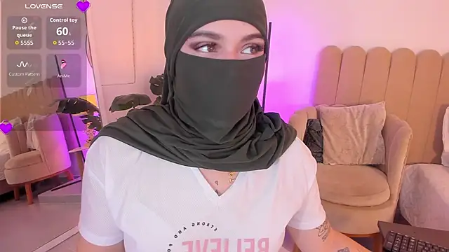 anna-henao online show from March 7, 2026, 8:14 pm