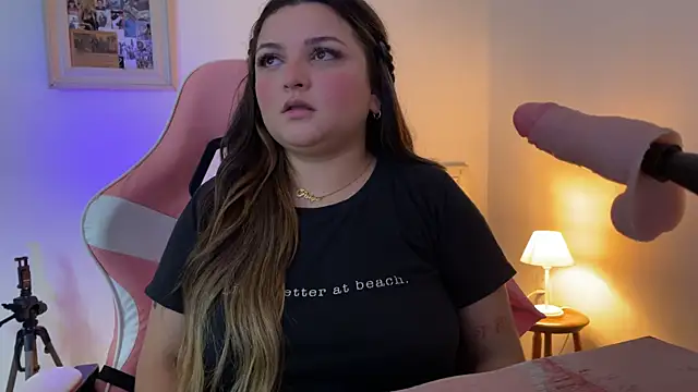 Snapshot of SweetPaige_ chatting on November 16, 2025, 7:29 pm SweetPaige online show from November 16, 2025, 7:29 pm