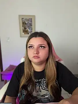 SweetPaige  online show from April 12, 2026, 11:57 am