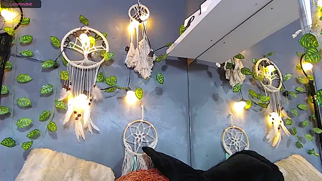 Snapshot of ItsVenuss chatting on February 25, 2025, 7:16 pm ItsVenuss online show from February 25, 2025, 7:16 pm