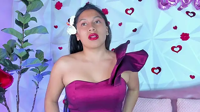 Snapshot of LinnaGardenia chatting on February 15, 2025, 12:26 am LinnaGardenia online show from February 15, 2025, 12:26 am