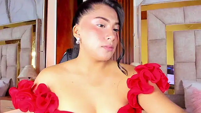 LinnaGardenia online show from April 19, 2026, 1:56 pm