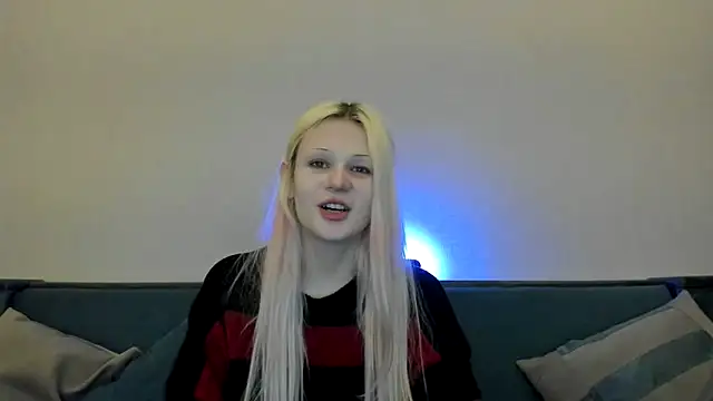 Snapshot of sashakiss99 chatting on December 22, 2024, 1:33 pm sashakiss99 online show from December 22, 2024, 1:33 pm