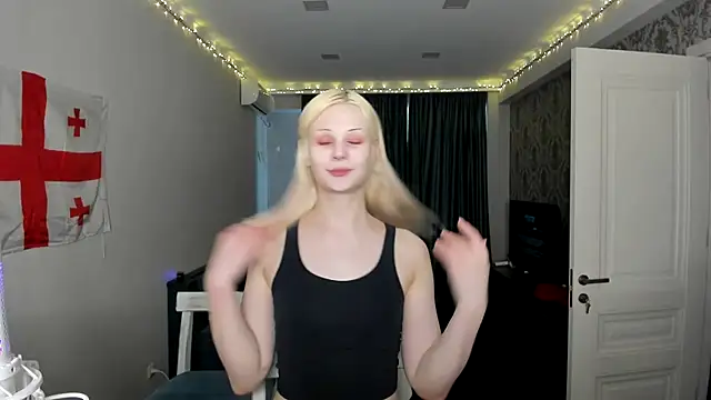 Snapshot of sashakiss99 chatting on February 21, 2025, 12:27 pm sashakiss99 online show from February 21, 2025, 12:27 pm