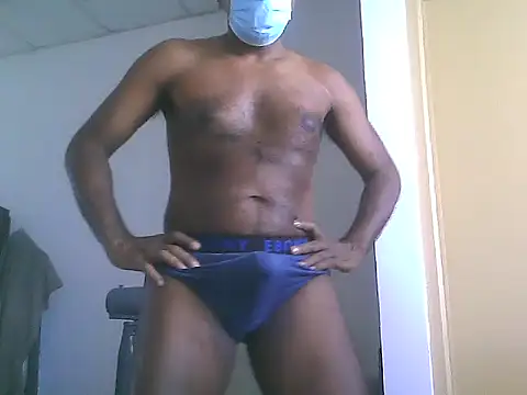 chocodk01 online show from December 5, 2025, 2:43 am