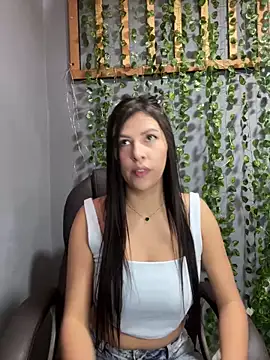 Snapshot of Alanna_atm_ chatting on March 11, 2025, 1:45 pm Alanna atm online show from March 11, 2025, 1:45 pm