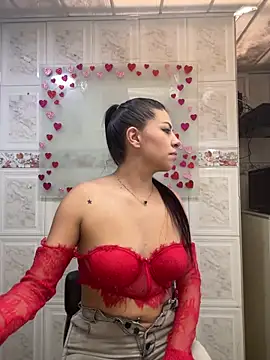 Snapshot of Alanna_atm_ chatting on February 19, 2025, 4:44 pm Alanna atm online show from February 19, 2025, 4:44 pm