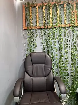 Snapshot of Alanna_atm_ chatting on March 12, 2025, 2:23 pm Alanna atm online show from March 12, 2025, 2:23 pm