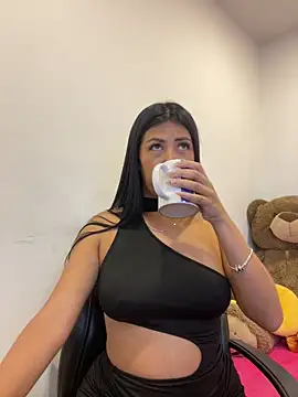Snapshot of Alanna_atm_ chatting on June 3, 2026, 10:38 am Alanna atm online show from June 3, 2026, 10:38 am