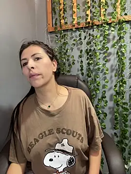 Snapshot of Alanna_atm_ chatting on March 13, 2025, 6:01 pm Alanna atm online show from March 13, 2025, 6:01 pm