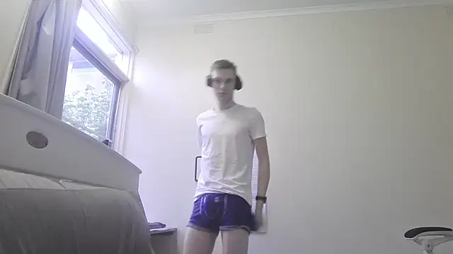 Snapshot of bluegaze6 chatting on October 10, 2025, 8:31 pm bluegaze6 online show from October 10, 2025, 8:31 pm