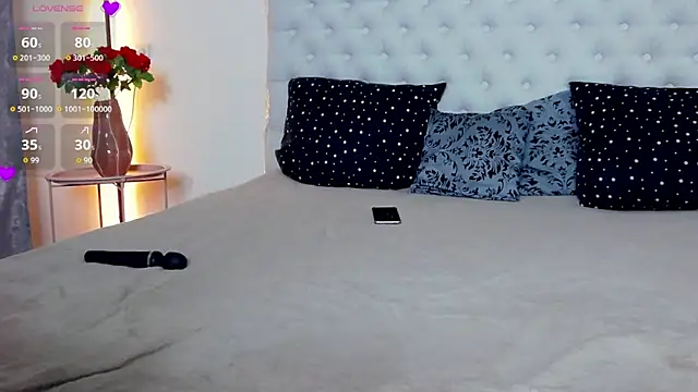 TamarraFox online show from March 4, 2026, 4:42 am