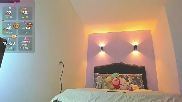 Snapshot of Sofia_Clauss_ chatting on October 28, 2025, 4:13 am Sofia Clauss online show from October 28, 2025, 4:13 am