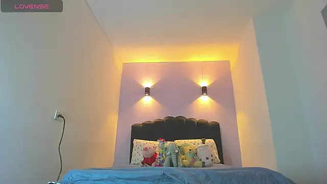 Snapshot of Sofia_Clauss_ chatting on November 9, 2025, 2:15 am Sofia Clauss online show from November 9, 2025, 2:15 am