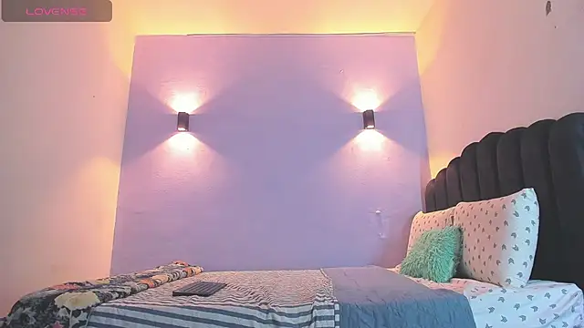 Snapshot of Sofia_Clauss_ chatting on March 6, 2025, 4:19 am Sofia Clauss online show from March 6, 2025, 4:19 am