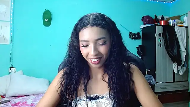 sensitive brunette online show from April 24, 2026, 11:40 pm