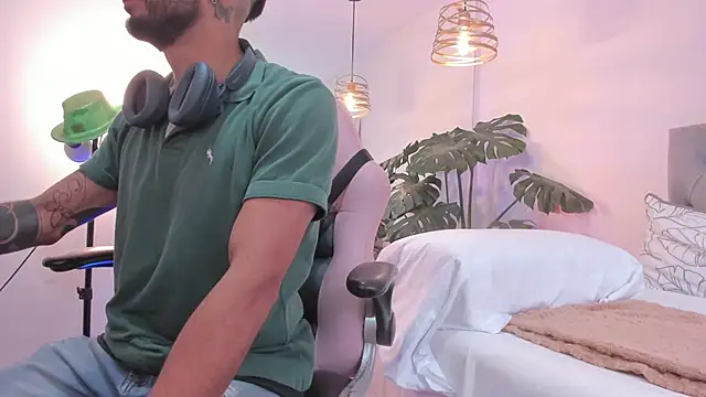 Snapshot of Tom_cooper_ chatting on November 21, 2025, 1:21 pm Tom cooper online show from November 21, 2025, 1:21 pm