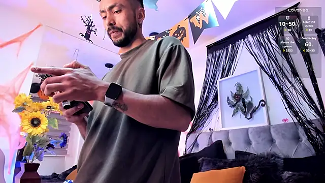 Snapshot of Tom_cooper_ chatting on October 23, 2025, 12:37 pm Tom cooper online show from October 23, 2025, 12:37 pm