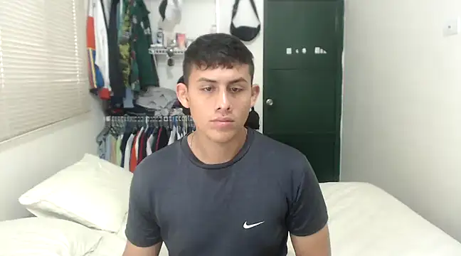 StivMike01 online show from January 17, 2025, 10:23 pm