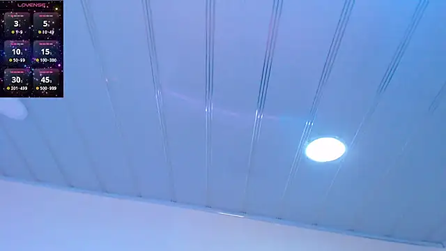 Snapshot of candy_lux_ chatting on June 1, 2026, 1:11 pm candy lux online show from June 1, 2026, 1:11 pm